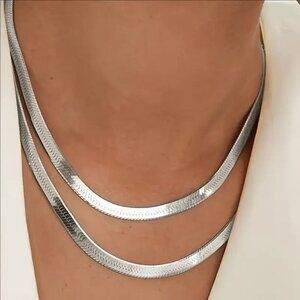 New Womens Double Layered Herringbone Silver Toned Necklace